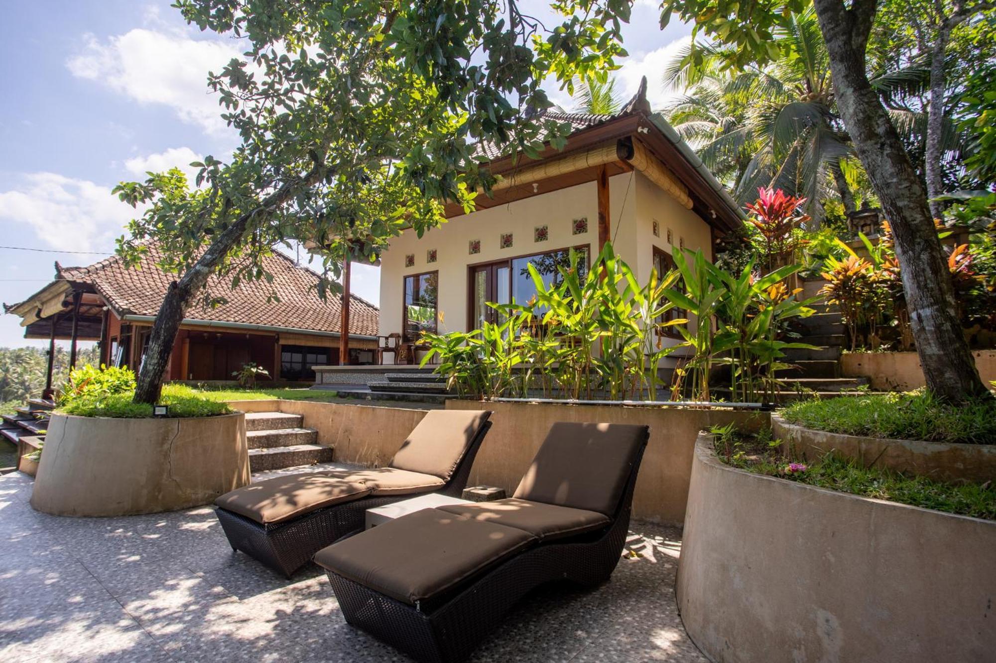 Pondok Hari Baik Balian Exterior photo